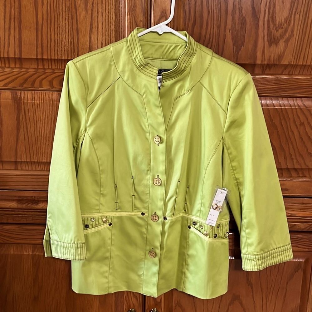 Jacket to dress up or down and look stylish